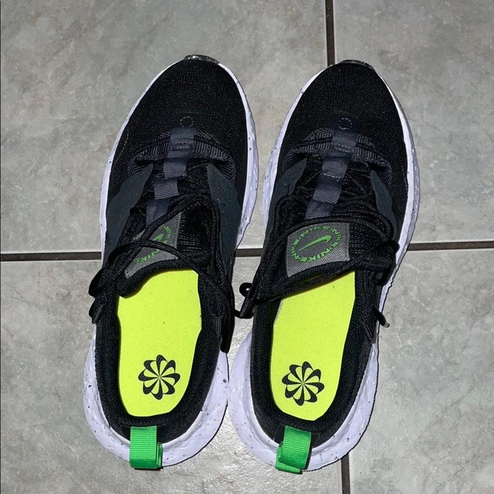 Nike women’s sneakers size 9